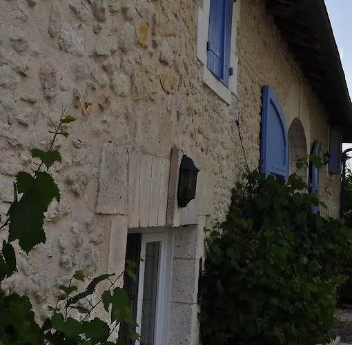 Chambres d'Hôtes La Grange Au Bois Champagne-et-Fontaine