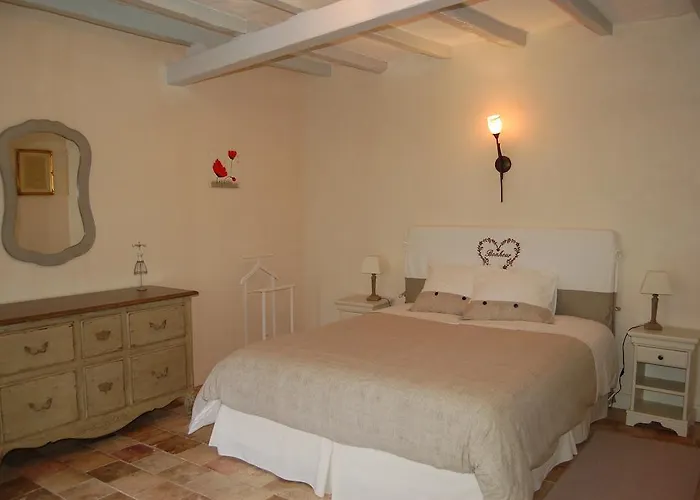 La Grange Dimiere, Pres De Tours Bed and Breakfast Saint-Genouph
