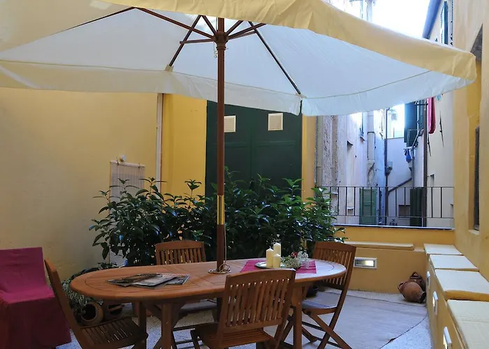 Casa Pagliano Bed & Breakfast Noli