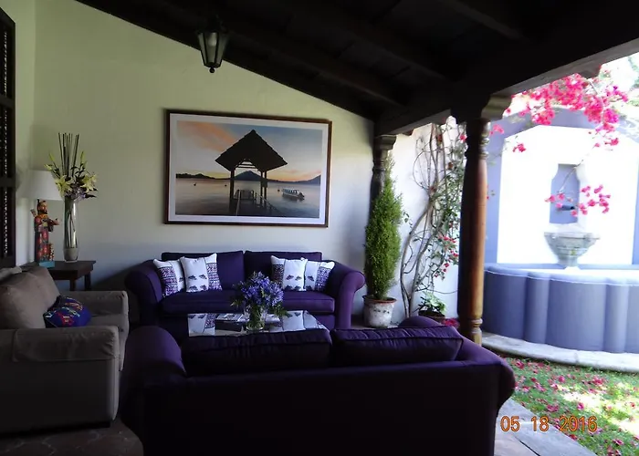 Bed and Breakfast Casa Naranjo Antigua