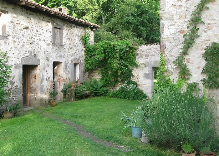 Bed and Breakfast Le Domaine de Panissac à Berneuil 