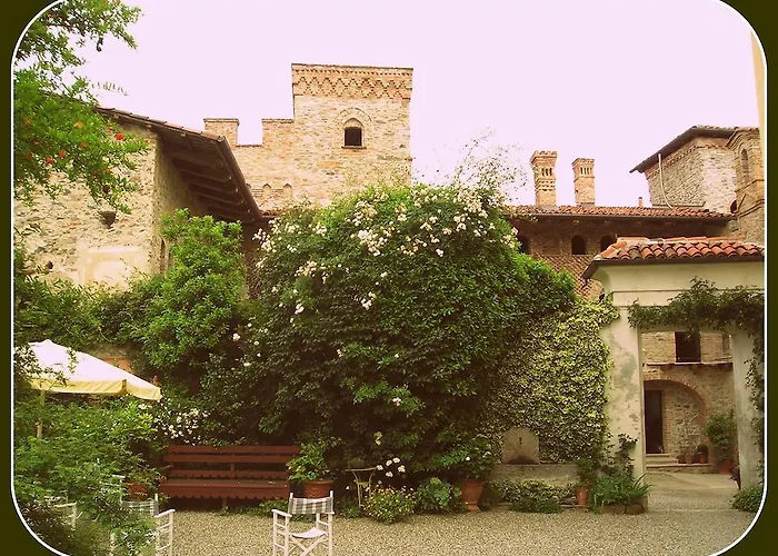 Bed and Breakfast Castello Di Strambinello