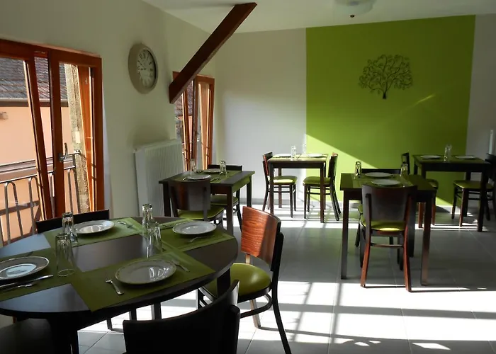 Bed and Breakfast La Griffe à Foin au Restaurant raisin D'or à Mittelbergheim