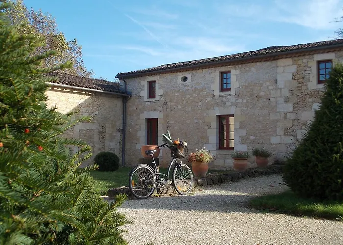 Chateau De Castelneau