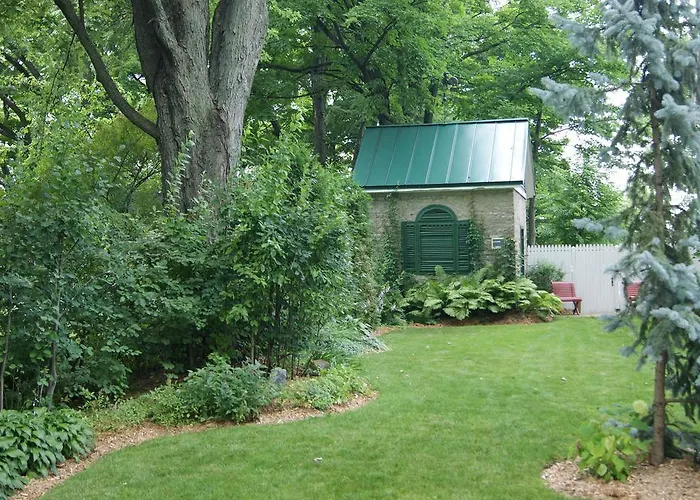La Belle Aux Berges Bed & Breakfast Saint-Denis-sur-Richelieu