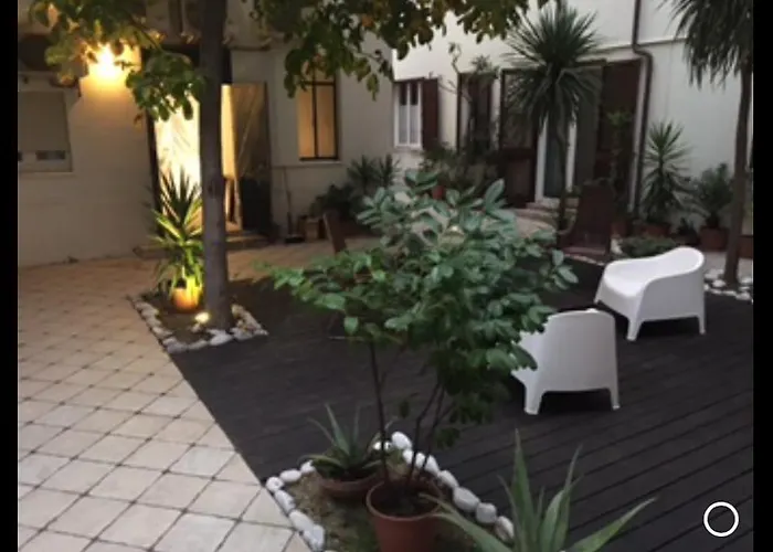 B&B Lounge