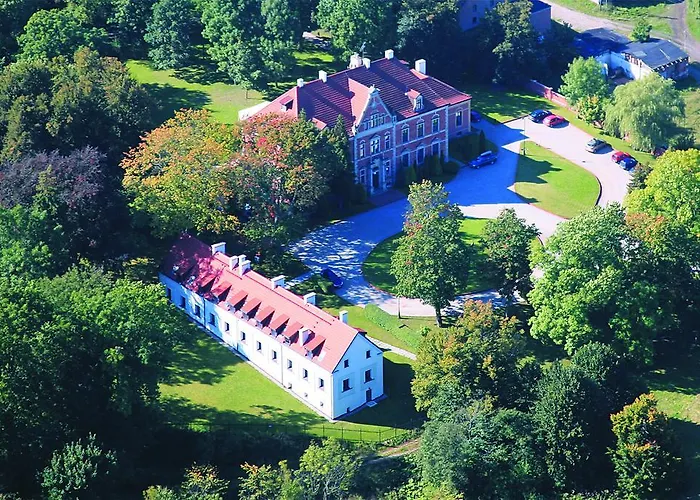 Lezno Palace