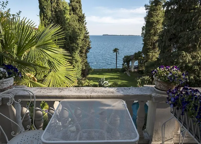 Villa Vittoria Gardone Riviera