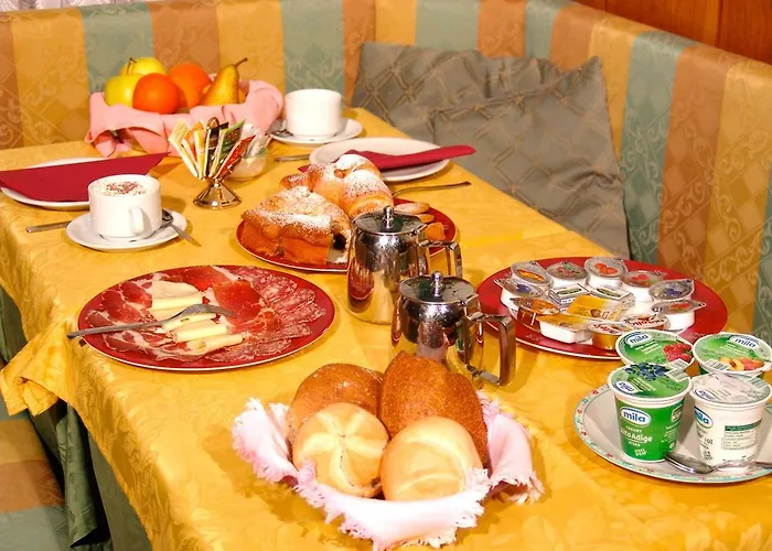 Jolly Room E Breakfast Dimaro