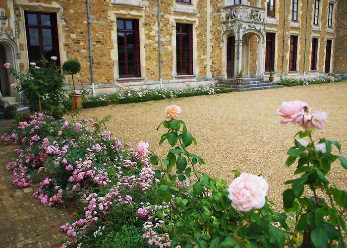 Bed and Breakfast Château De Cheronne à Tuffé