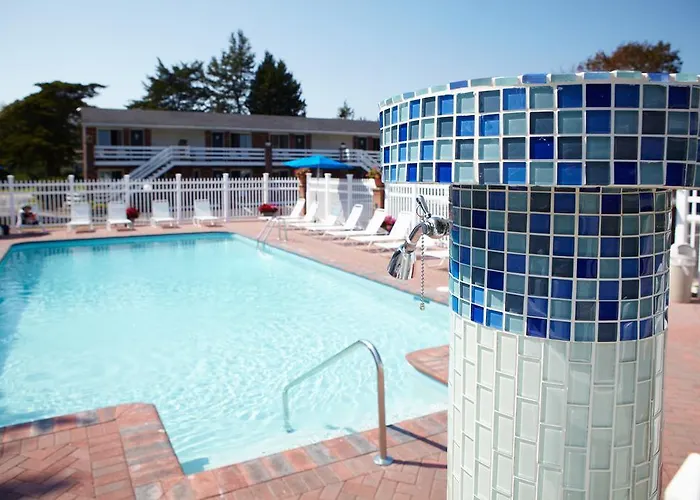 Breezeway Boutique Hotel