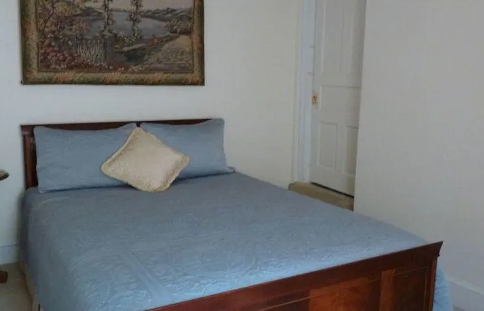 J. D. Thompson Inn Bed And Breakfast Tuckerton