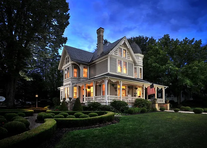 The Historic Morris Harvey House Bed & Breakfast Fayetteville