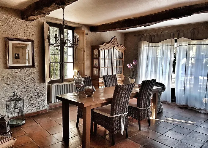 Le Domaine Saint Martin Bed and Breakfast Flassans-sur-Issole