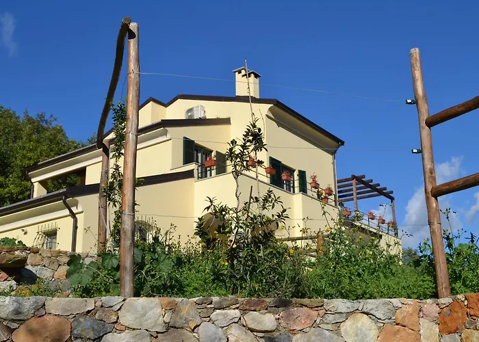 Bed and Breakfast Joie De Vivre Calice Ligure