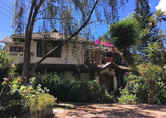 Bed and Breakfast Casa Magnolia Cumbayá