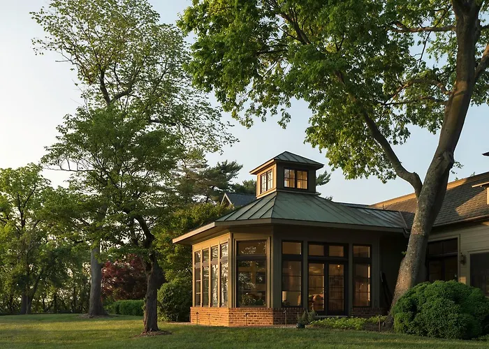 Great Oak Manor Bed & Breakfast Great Oak Landing