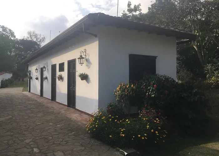 Hotel Hacienda El Roble