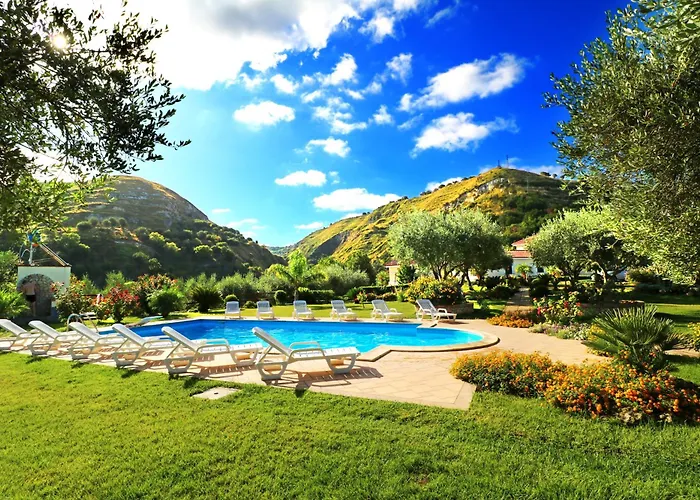 Villa Garden Drapia