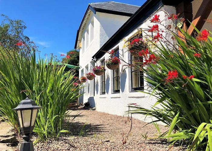 Glenmoriston Arms Hotel