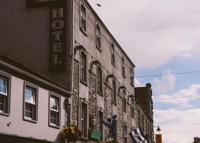 The Farnham Arms Hotel