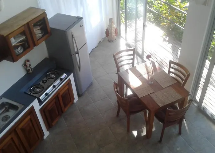 El Nido Rojo Bed & Breakfast Samara