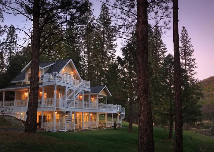 Blackberry Inn At Yosemite Buck Meadows