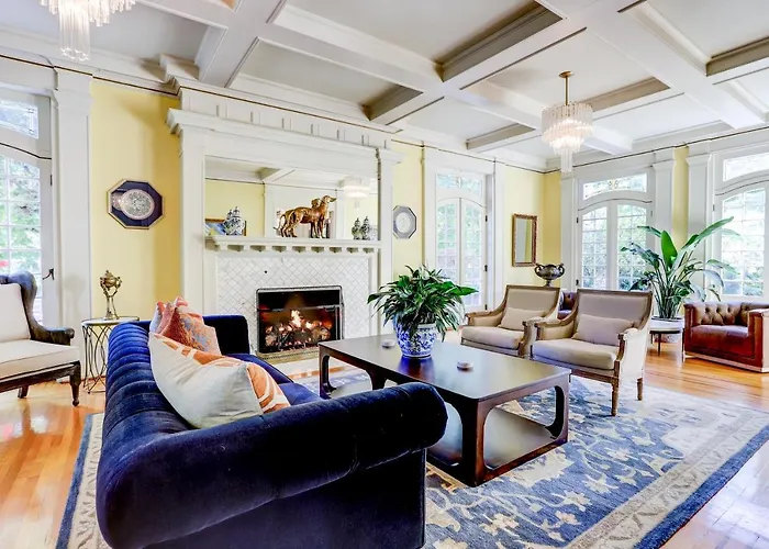 The Portland White House Bed & Breakfast