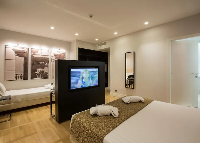 Floris Hotel