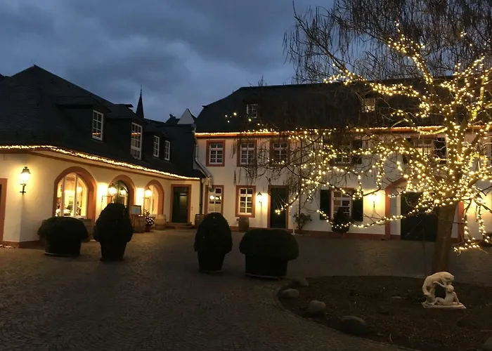 Residenz Weingut Schloss Reinhartshausen Eltville am Rhein