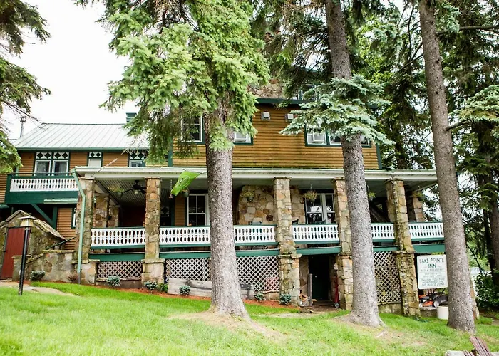 Lake Pointe Inn
