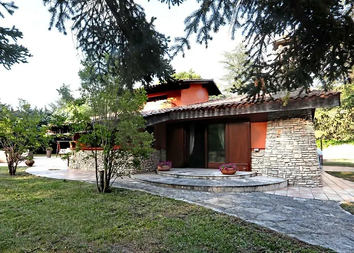 Bed and Breakfast I Lari Castel Del Monte