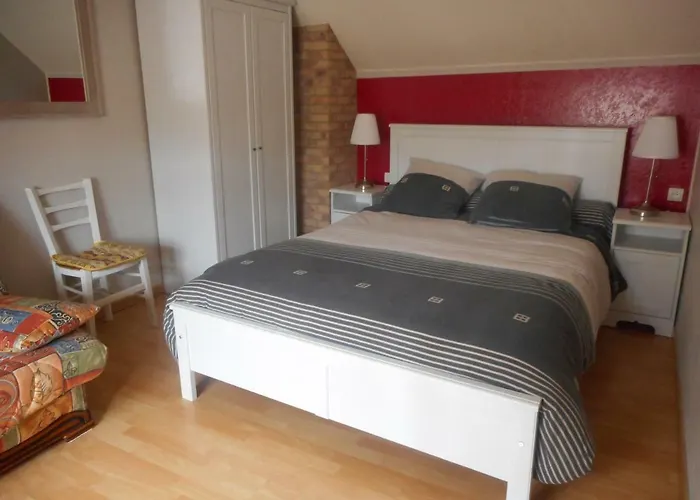 Bed and Breakfast La maison fleurie à Neuville-sous-Montreuil