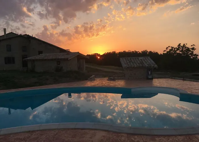 Domaine Du Colombier, Chambres D'Hotes Larroque 