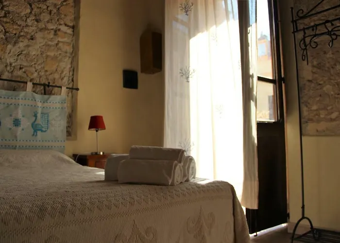 Sant Efisio Host