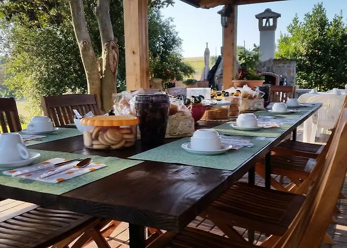 La Finestra Sul Cortile Bed and Breakfast Pomezia