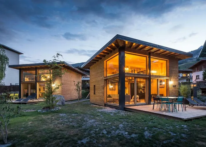Les Lodges, by Refuges en ville