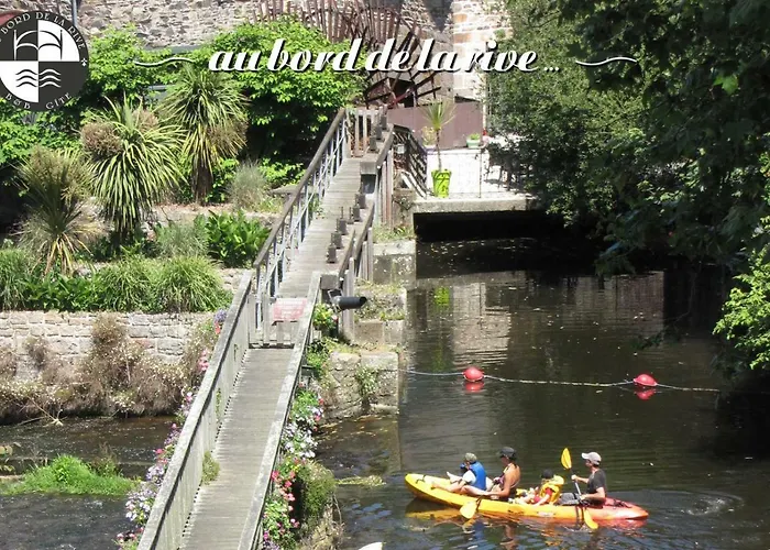 Au Bord De La Rive