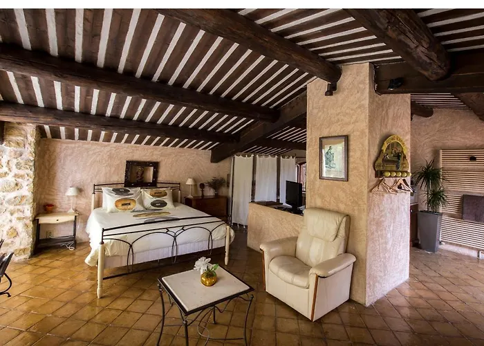 Bed and Breakfast La Ferme à Saint-Marc-Jaumegarde