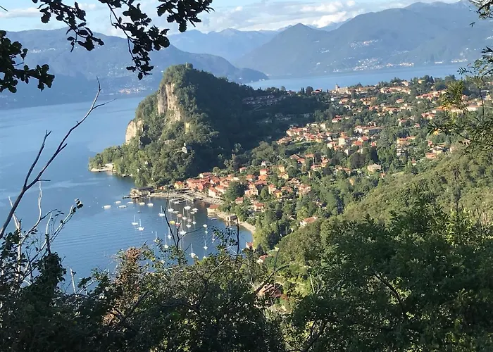 Bed and Breakfast La Tana del Ghiro Porto Valtravaglia
