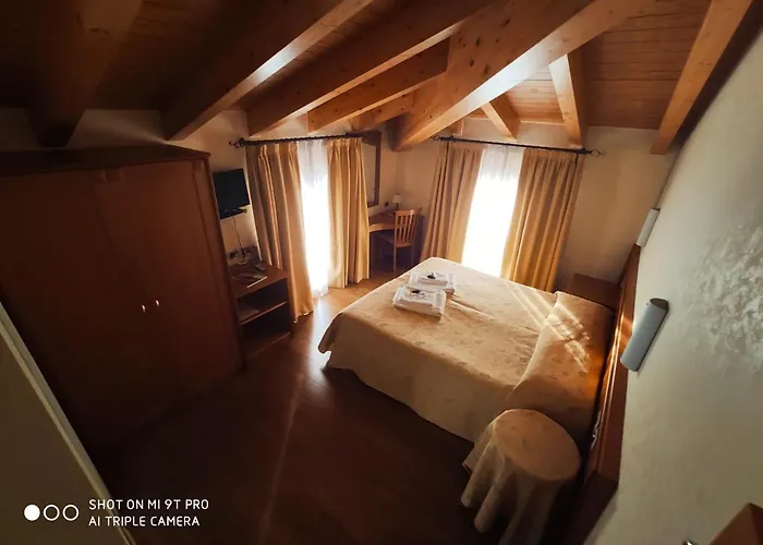Azzano Holidays B&B Mezzegra