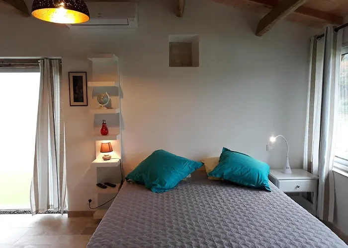 Bed and Breakfast La Girafe Bleue à Lunas 