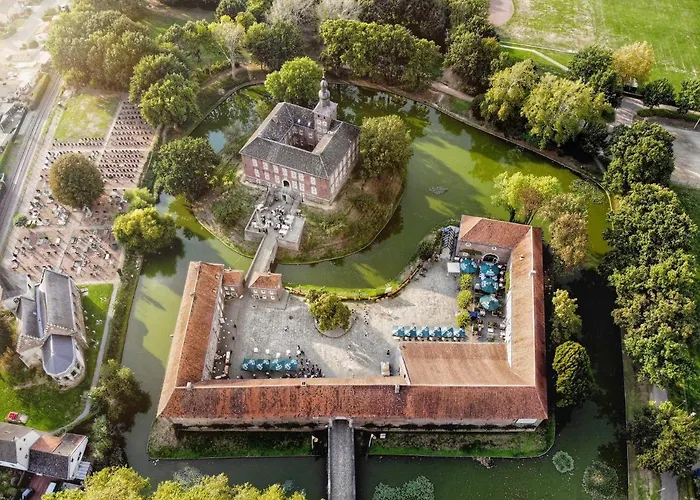Landgoed Kasteel Limbricht Bed & Breakfast