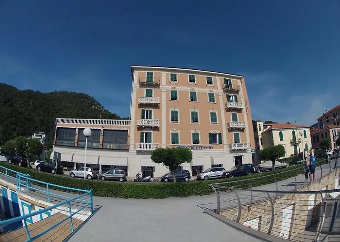 Hotel Monique