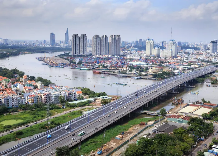Luan Vu Hotel - Bui Vien Walking Street Ho Chi Minh City