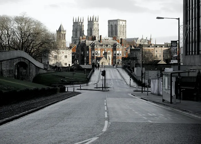 Bed and Breakfast The Exhibition York